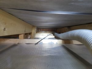 Zateplení sedlové střechy - Foukaná izolace v Středočeském kraji - Ekoizolace - rychlé, zdravé a ekonomické zateplení foukanou izolací