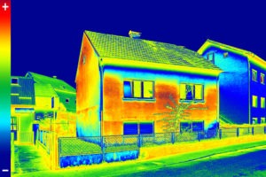 Jak zjistit, zda k teplotním ztrátám dochází v naší domácnosti a jak jsou vysoké?