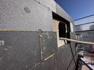 Zateplení pultové střechy s nízkou výškou dutiny - Ekoizolace - rychlé, zdravé a ekonomické zateplení foukanou izolací