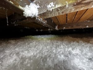 Zateplení střechy rodinného domu Šumperák - Ekoizolace - ekologické foukané izolace