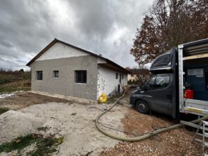 Foukaná izolace Dobříš - Ekoizolace - rychlé, zdravé a ekonomické zateplení foukanou izolací