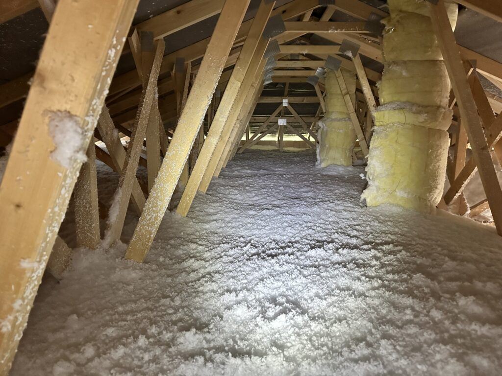 Foukaná izolace Brandýs nad Labem - Ekoizolace - foukané izolace